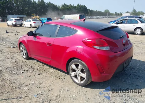 2015 Hyundai Veloster z USA, uszkodzony, nr VIN KMHTC6AD1FU233052